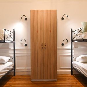 Habitación para Hombres Compartida
